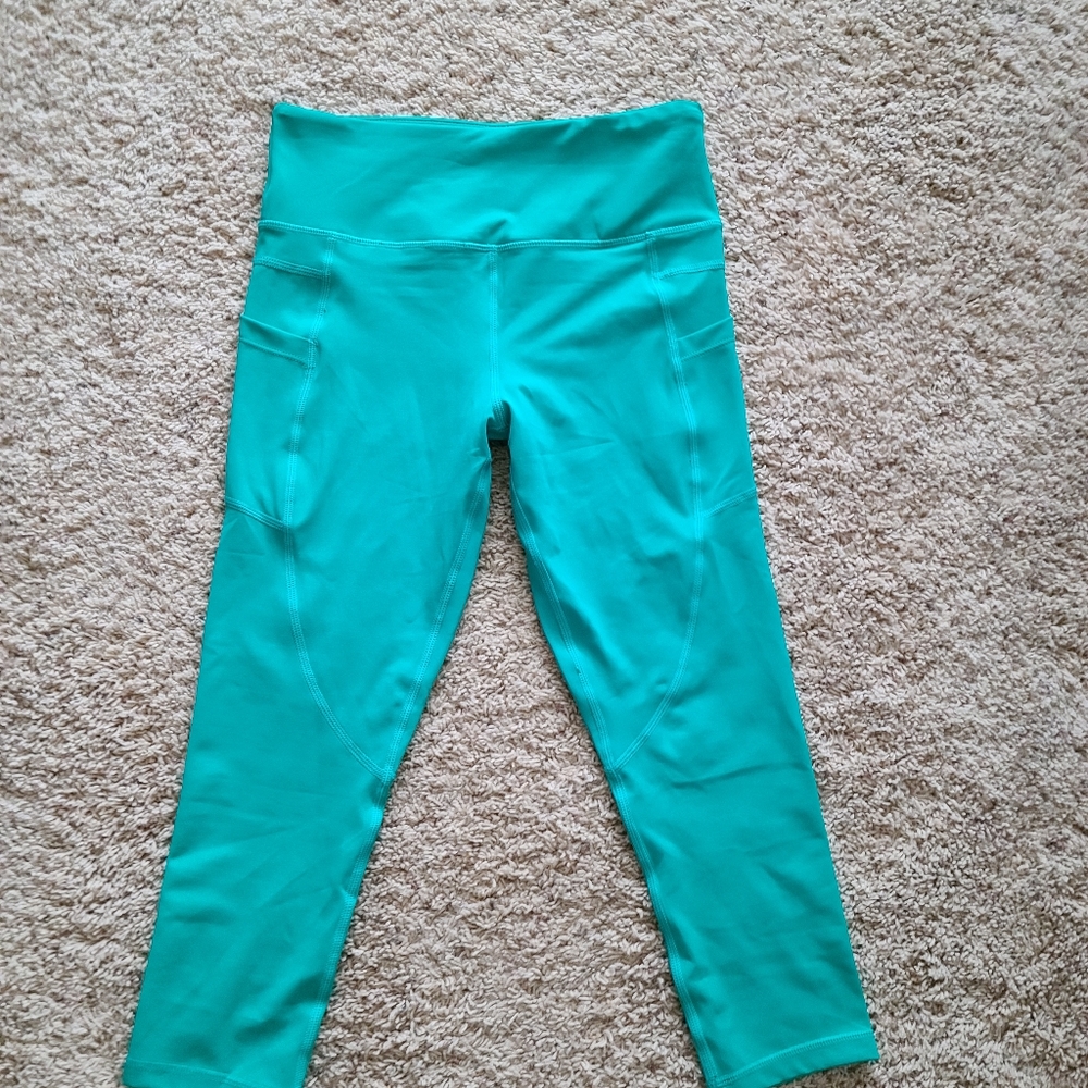 Zyia light and tight capris NWT